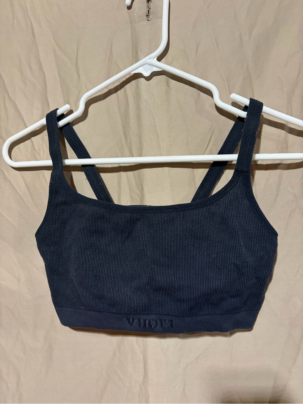 Vuori sports bra